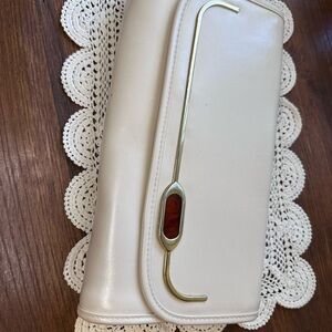 Vintage Elegant Cream Clutch with Gold Accent